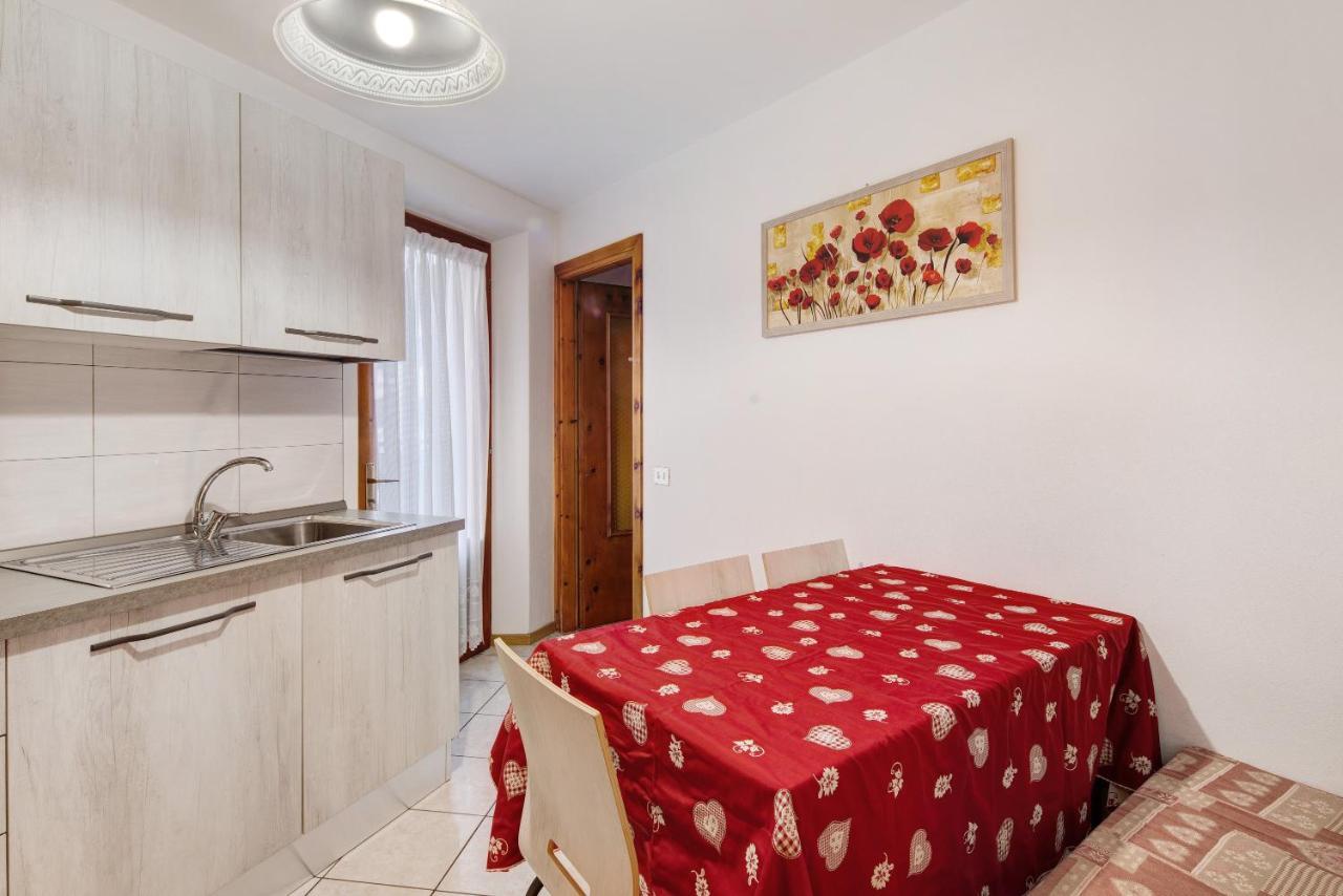 A Due Passi Valdidentro Appartement Isolaccia Buitenkant foto