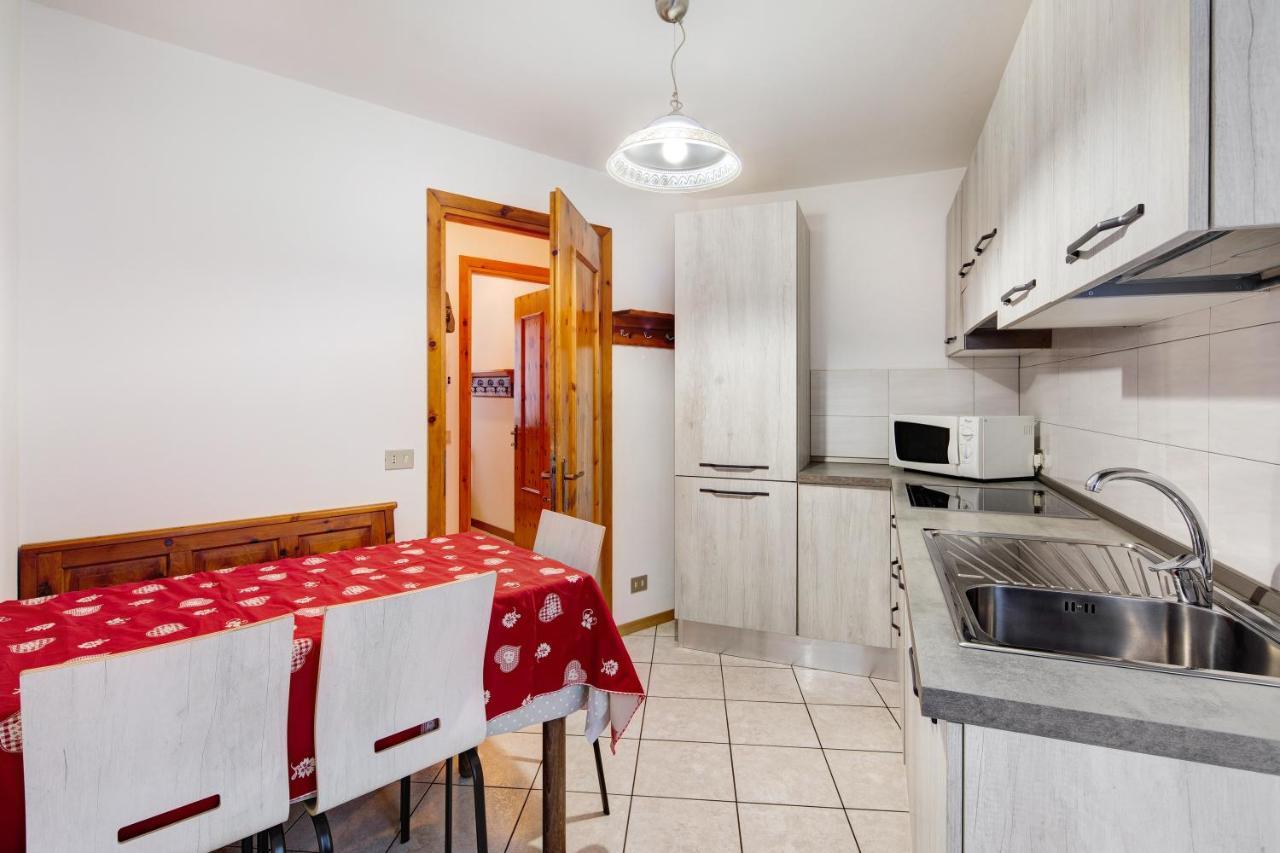 A Due Passi Valdidentro Appartement Isolaccia Buitenkant foto